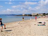 Jeux de plage et vélos rigolos