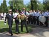 Dépôt de gerbe de Ferdinand Bernhard, du commissaire  Gilles Vallerian et du lieutenant-colonel Cadet représentant le DMD.