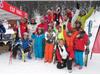Au pied du podium, Valérie Parmentier et toute l'équipe du ski-club de Six-Fours. 