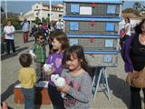 Cerfs-volants et lâcher de pigeons pour les enfants