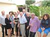 La famille et amis venus embrasser Rose