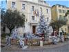 Le parvis de l'Hôtel s'est drapé en habits de fête.