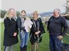 De gauche à droite, Brigitte Crevet, conseillère municipale, Mme Guez et sa petite Valentine, Nicole Bernardini, adjointe au Maire et Charles Lebon, jardinier au Moulin de Palisson