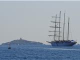 Le bateau de croisière "Star Flyer" de passage à Sanary.