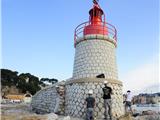 Restauration du mur du phare babord du port de Sanary