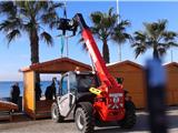 Les chalets s'installent plage de Bonnegrâce pour la biennale des santons