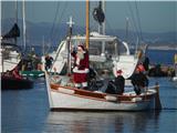 Petit Papa Noël, quand tu descendras du bateau