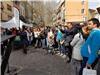 La place Laïk était pleine de monde. 