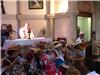 Le père Peter Martjin a célébré une messe oecuménique ponctuée de chants tahitiens.