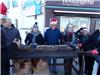 La castagnade et les boissons chaudes (chocolat et vin) du stand des Amis du Jumelage et de Lou Peilou