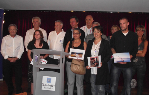 Les lauréats avec des élus Sanaryens, des membres de l'association Horizons et du CCI du Var.