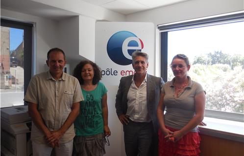 Le directeur de l'agence Franck Couriol au centre avec l’équipe locale de direction: Marie-Josée Pérez à sa droite, Sandrine Ritter à sa gauche et Eric Dorchyn.