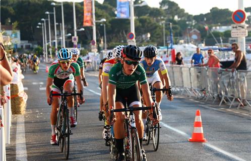 Jeunes cyclistes lors du 3e Grand Prix de la ville organisé par le Vélo club de Six-Fours