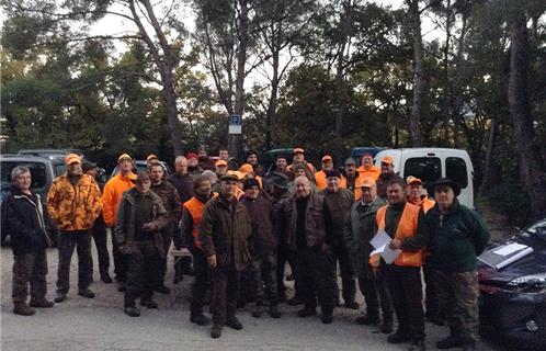 37 chasseurs s'étaient rassemblés ce matin sur le parking de la chapelle de Pépiole pour cette battue aux sangliers