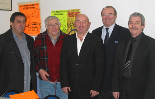 Les membres du Conseil de Quartier du Fort. De gauche à droite: René Quintana, président de l'AFN, Paul Rizzo, habitant du quartier, Thierry Casanova, Conseiller municipal et Président de l'Amicale des Corses, Yves Draveton, Adjoint aux affaires scolaires et vice-président des Conseils de Quartier, Joël Tonelli, président.