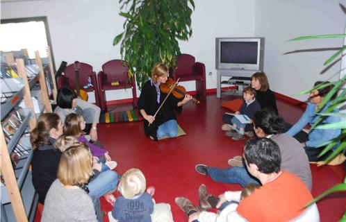 Luciana avec ses "bébés musiciens".