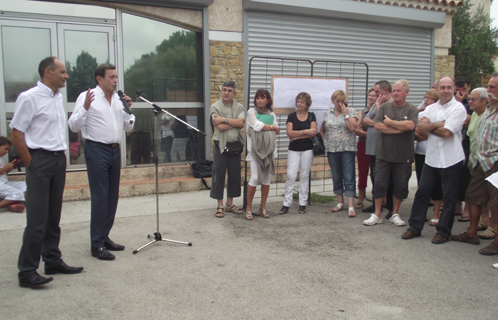 Jean-Sébastien Vialatte (maire) et Joseph Mulé (premier adjoint) ont présenté le projet de réaménagement de la traverse de la Calade.