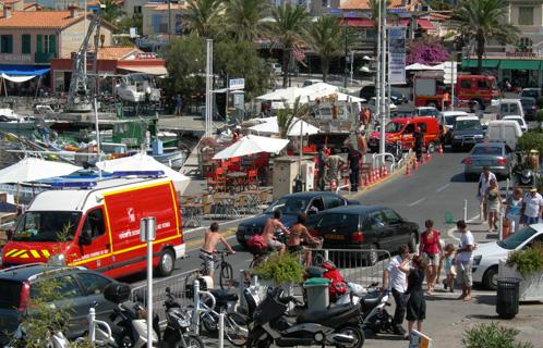 Quai Saint Pierre, au Brusc, mardi 28 juillet en fin de matinée