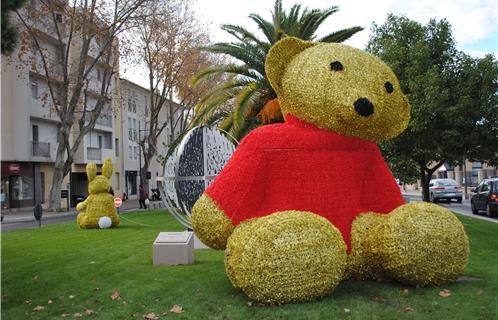 Le gros nounours a eu beaucoup de succès auprès des enfants