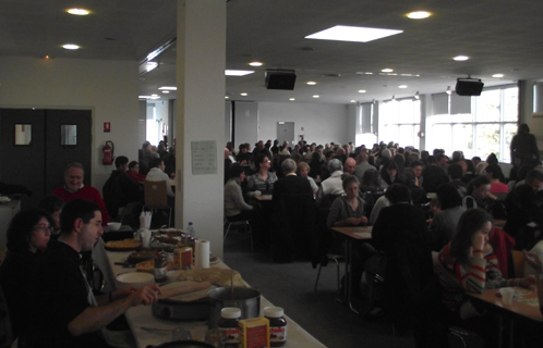 Salle comble à la salle Scarantino pour le loto de Six-Fours handisport.