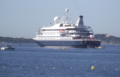 Le Sea Dream 2 a fait escale jeudi à 18h à Sanary jusqu'au vendredi en fin d'après-midi.