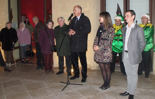 Ferdinand Bernhard salut la présence du maire de Luino (A sa gauche sur la photo).