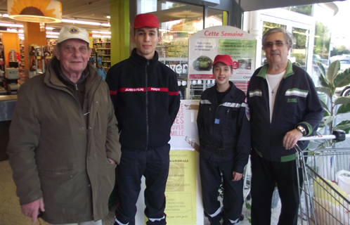 Au Casino, le Les jeunes sapeurs pompiers avec le Lions club de Bandol, Sanary, Six-Fours Baies du soleil.