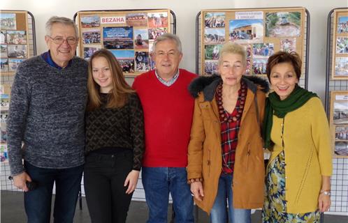 La présidente Viviane Thiry, le vice-président Francis Thiry et les missionnaires Brigitte Abraham, Yves Gaboriaud avec sa fille Anaïs.