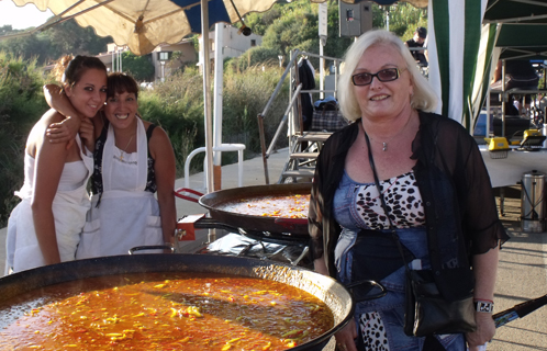 Christiane Giordano et les cuisinières de la fameuse zarzuela.