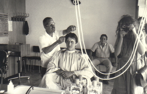 Une histoire de famille entre père et fils pour cet ancien salon de coiffure quai Esménard.