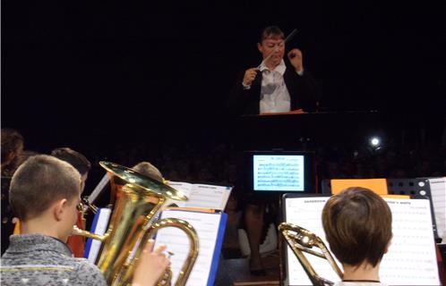 Les enfants du Conservatoire ont ouvert le concert sous la direction de Gisèle Ghigo.