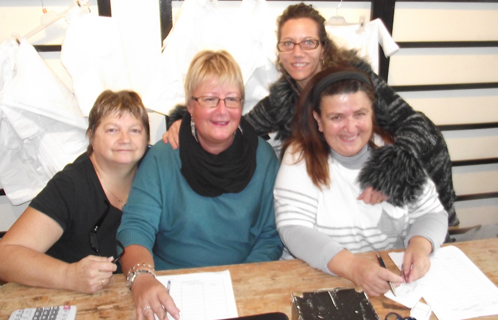 Le bureau du comité local d'entraide vous attend pour la bourse aux vêtements à la maison Flotte.