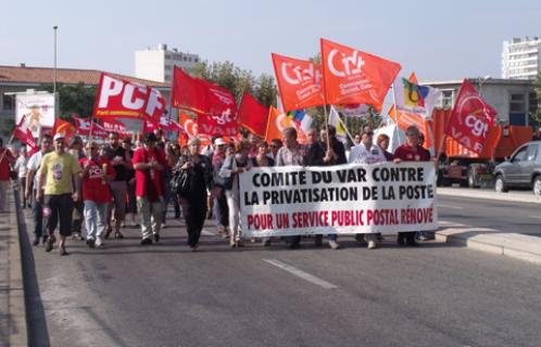 Mardi les manifestants opposés au projet de privatisation de la Poste se sont rendus à la préfecture de Toulon