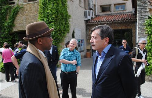 Devant la mairie de Six-Fours, le 1er juin dernier