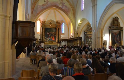 La collégiale a fait salle comble pour le concert.