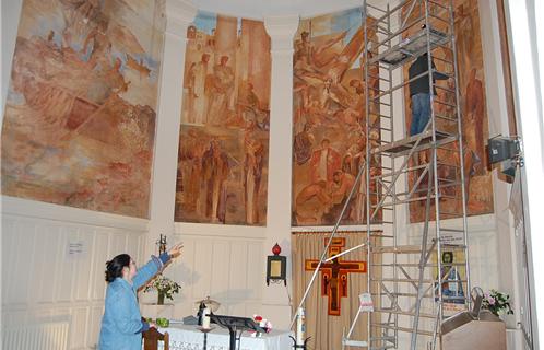 Gérard Emond et Dominique Olivier avaient restauré les fresques au printemps dernier