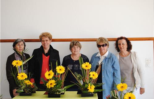 Monique Lochot (2ème à gauche) avec ses fidèles adhérentes