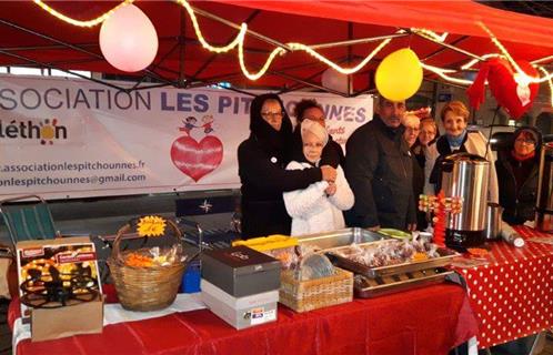 Dany Cayol avec l'équipe des Pitchounnes.