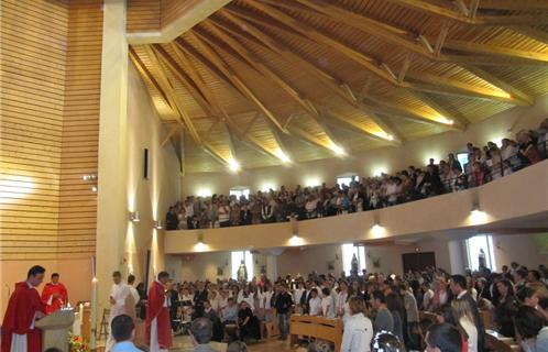 L'église Sainte-Anne de Six-Fours était pleine