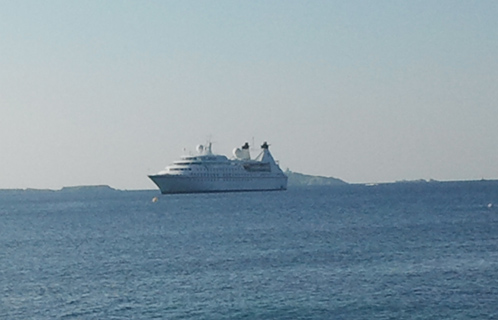 Une escale imprévue ce dimanche avec le Seabourn Legend.