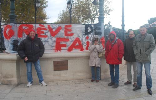 Bernard Valgaeren (à gauche) avec son comité de soutien.