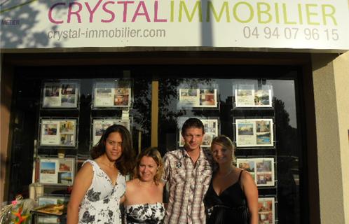 L'équipe dynamique de Crystal Immobilier.