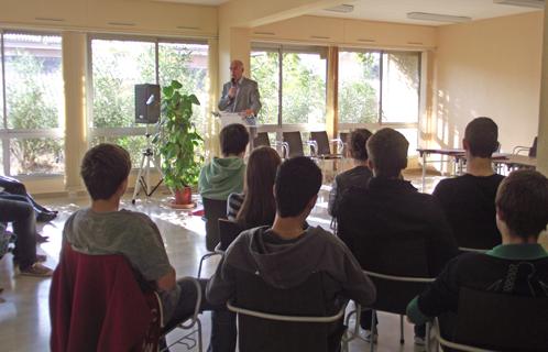 Le maire Ferdinand Bernhard a incité les jeunes à la prudence.