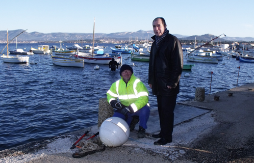 Hervé Fabre (conseiller municipal) et Jean-Marc (service sécurité plage)