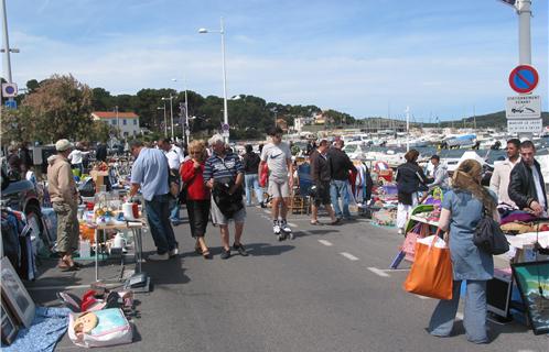 Il a fait beau et il y avait foule Quai Saint Pierre