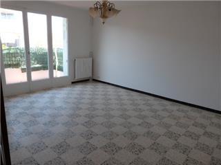 Vente  Appartement T3  de 67 m² à La Seyne Donicarde 90 000 euros Réf: SFN-81