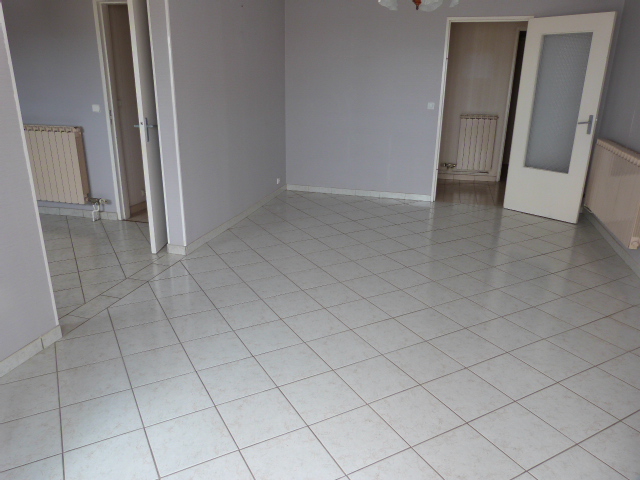 Vente  Appartement T4  de 84 m² à La Seyne Saint Jean 158 000 euros Réf: SFN-133