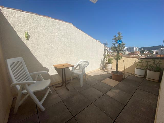 Vente  Appartement T2  de 45 m² à La Seyne 195 000 euros Réf: SFN-045009E1WOID