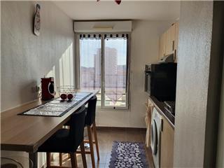 Vente  Appartement T3  de 74 m² à La Seyne 150 000 euros