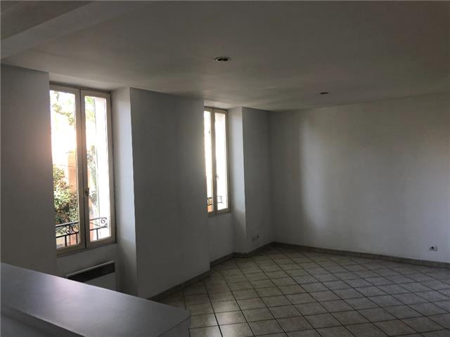 Vente  Appartement T3  de 48 m² à La Seyne 99 000 euros Réf: SFN-045944E1WXGM